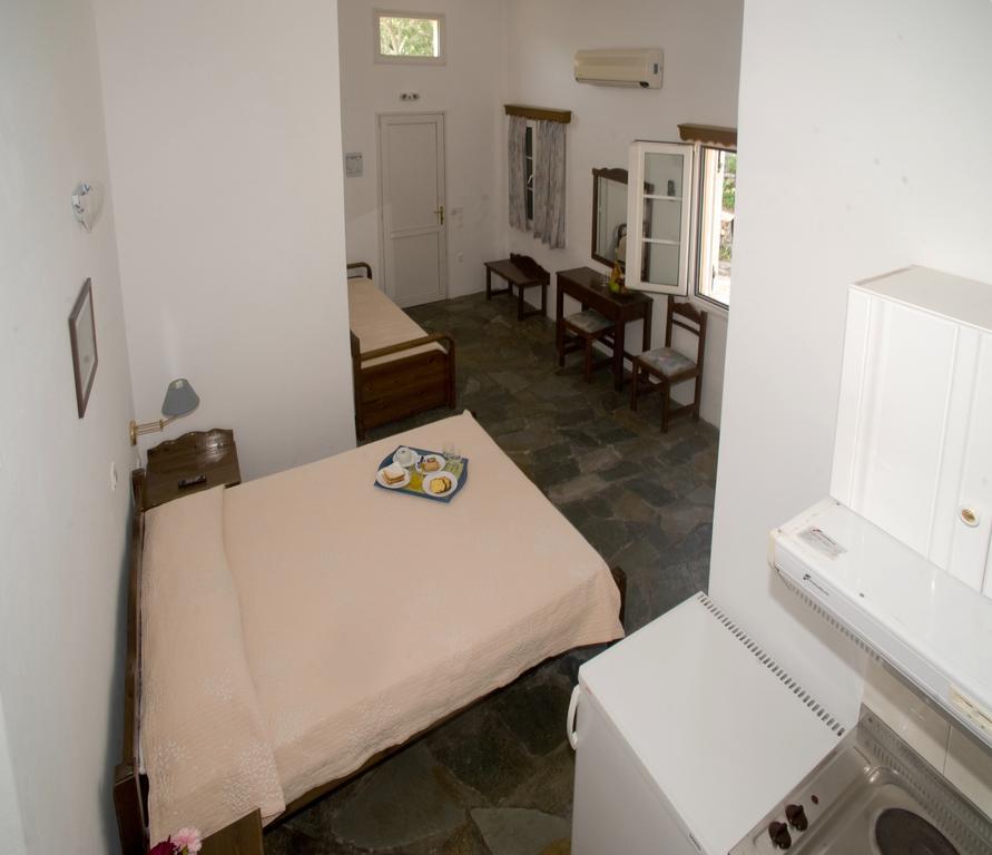 Aiolos Hotel Ménites Extérieur photo