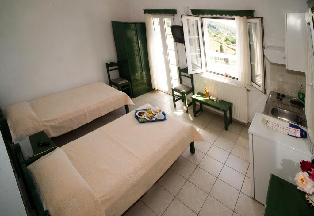 Aiolos Hotel Ménites Extérieur photo