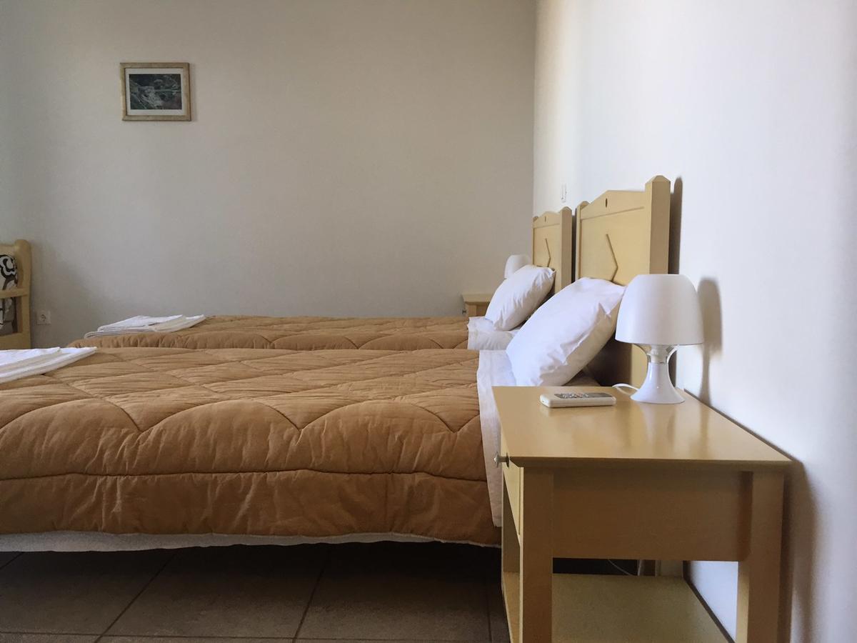 Aiolos Hotel Ménites Extérieur photo